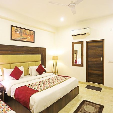 Hotel The Kiara Near Delhi Airport Nova Deli Exterior foto